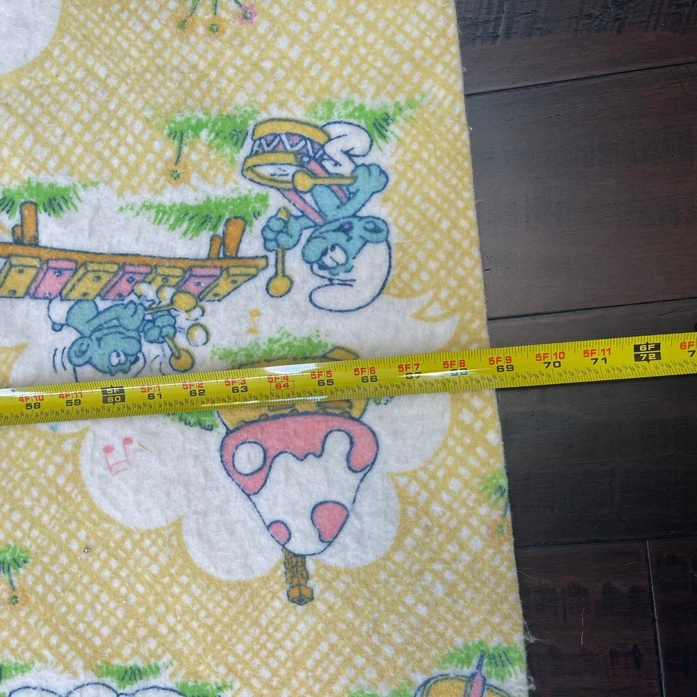 Smurfs Full Blanket Yellow Acrylic Satin Edge Vintage Made in USA 87 x 69 READ